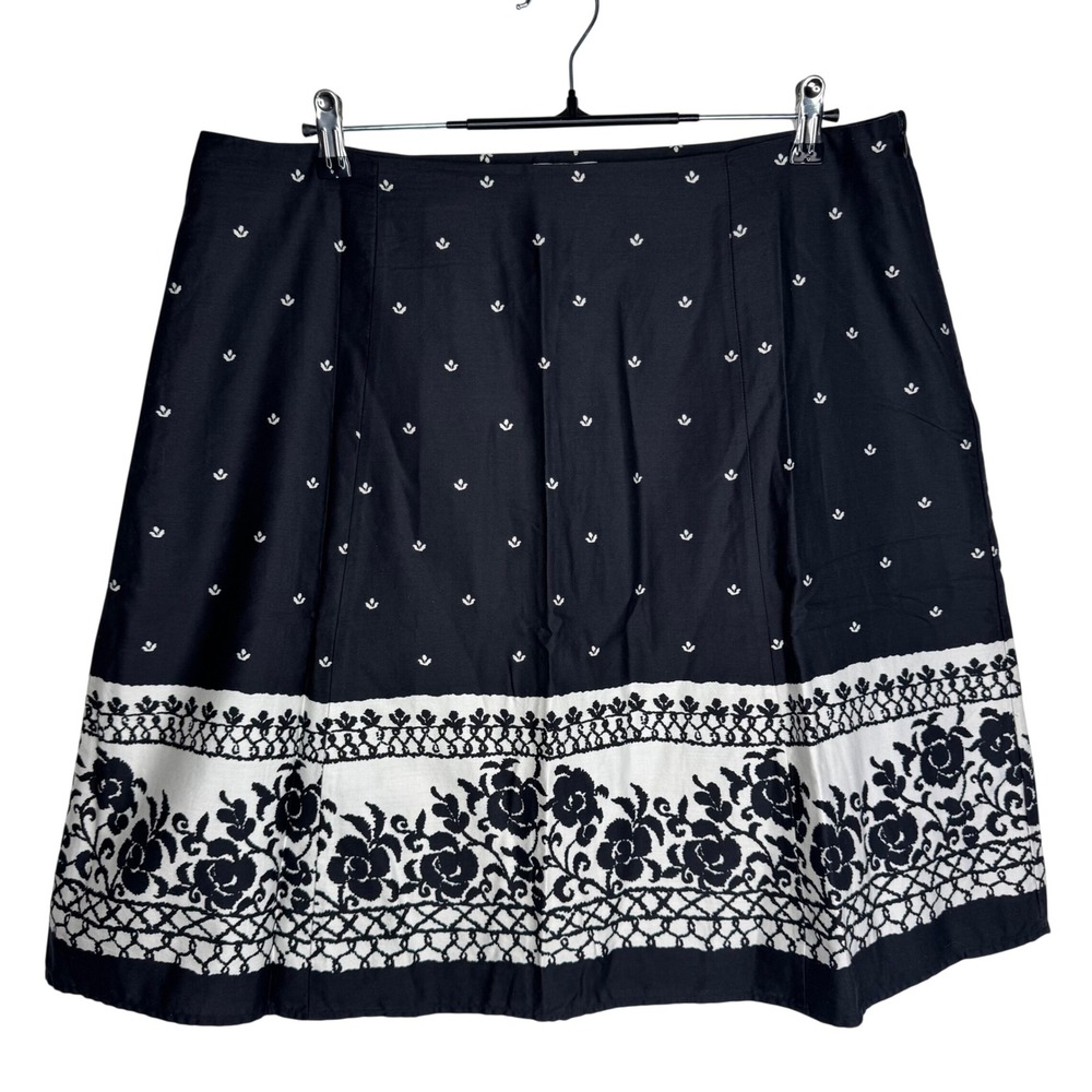 Villager Liz Claiborne Black White Floral A Line Knee-Length Skirt Sz 16 Classic